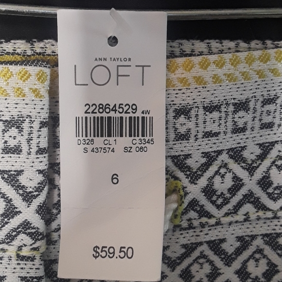 Ann Taylor Loft "The Riviera Short" - Picture 2 of 7